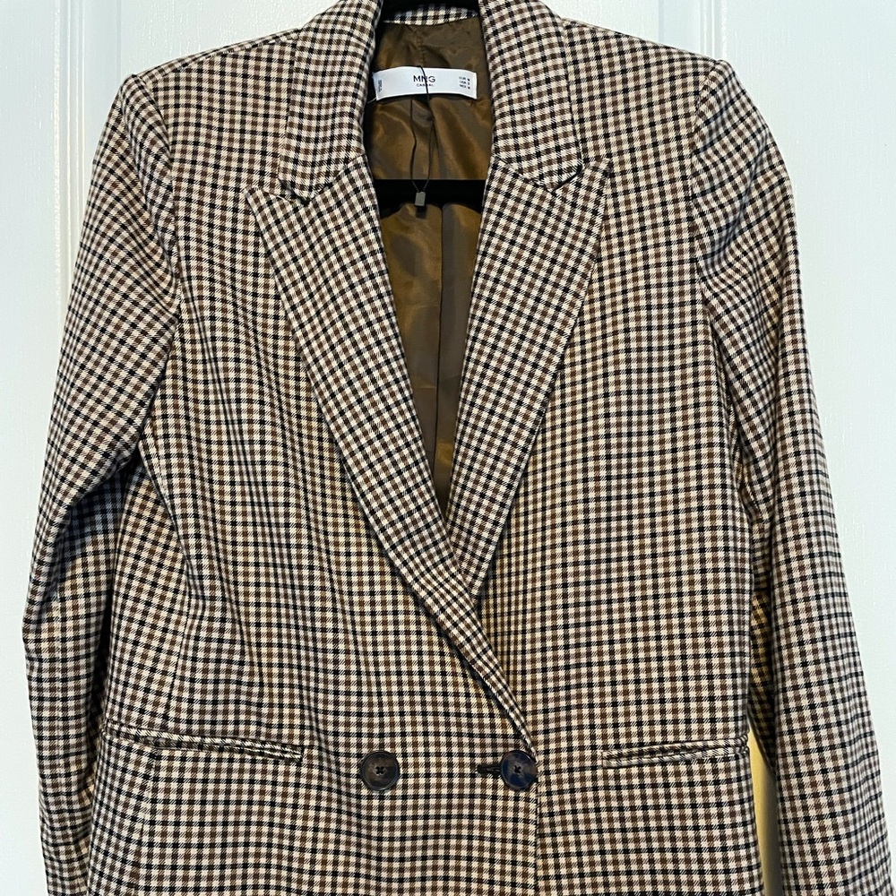 ⛔️SOLD⛔️Mango brown/tan checkered blazer in size Small.